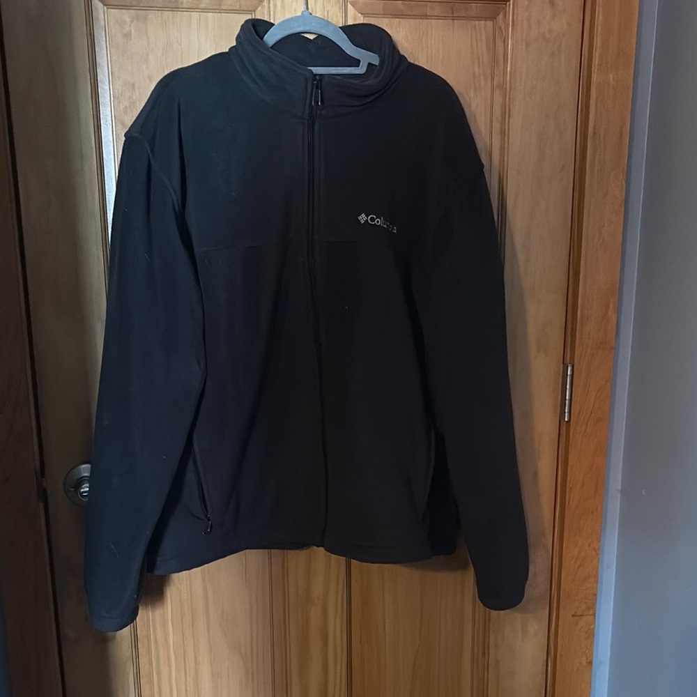 Columbia Men's Black Performance Jacket